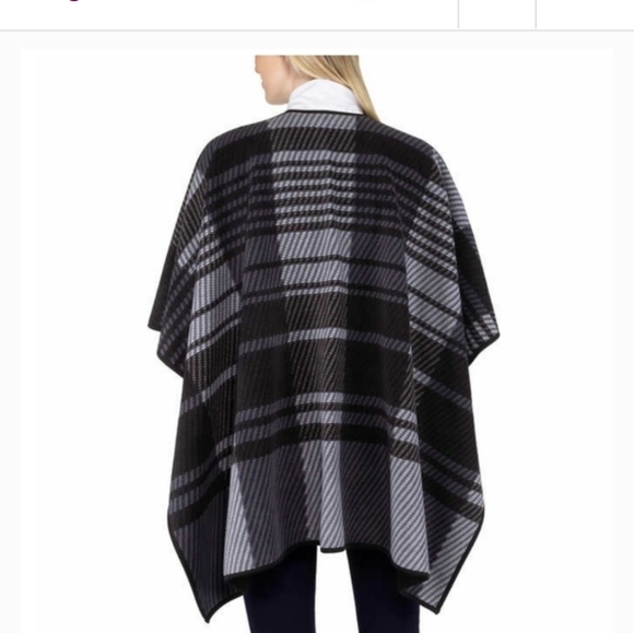 Ike Behar Ladies' Reversible Wrap shawl High Pile Fleece - Picture 4 of 8